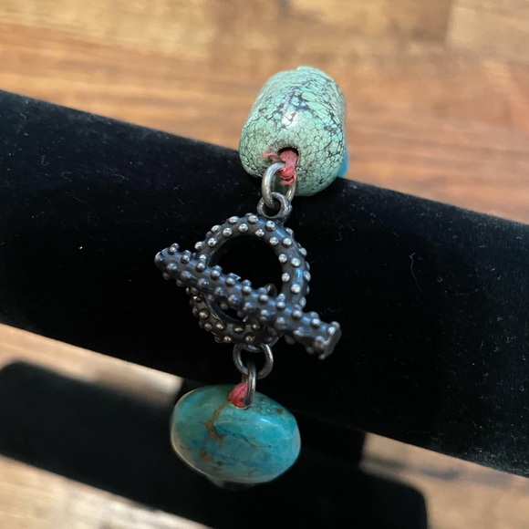 Turquoise and coral bracelet - Picture 4 of 7